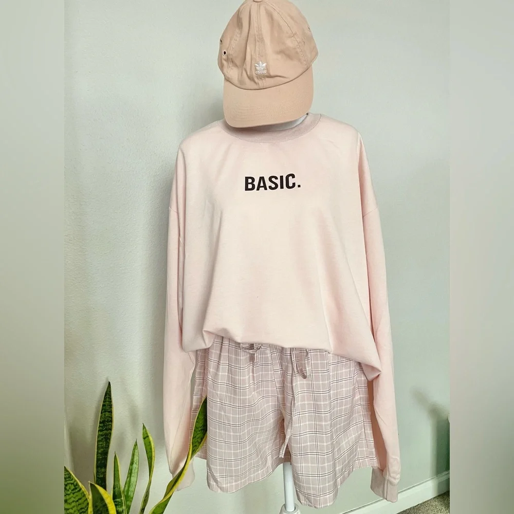 New - Pink BASIC Crewneck Pull over Sweatshirt - Picture 1 of 8
